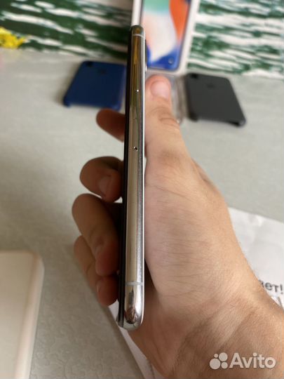 iPhone X, 64 ГБ