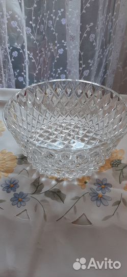 Хрустальная конфетница