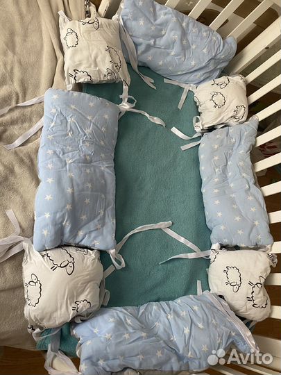 Бортики на детскую кроватку