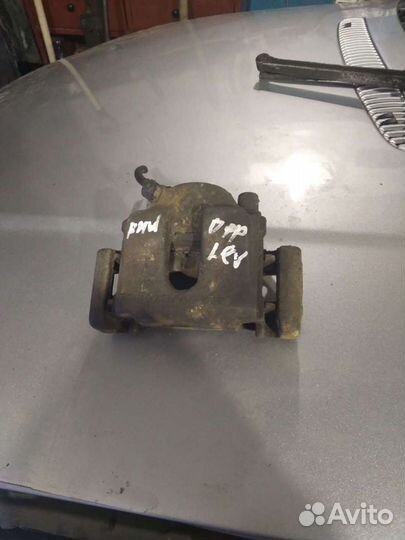 Суппорт передний левый бмв 3 е46