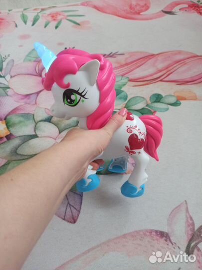 My Little Pony единорог