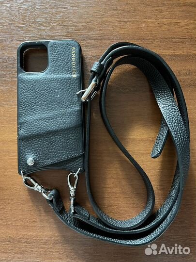 Чехол bandolier на iPhone 11 pro