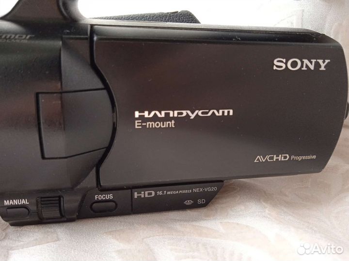 Видеокамера Sony HD NEX-VG20