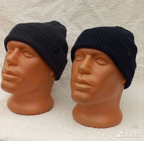 Спортивные трикотажные шапки 