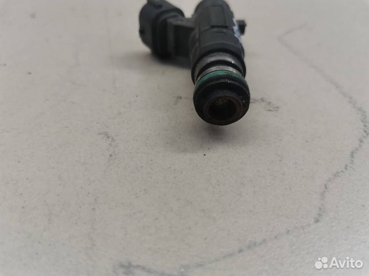 Форсунка инжекторная электрическая Nissan Bassara