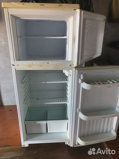 Продам холодильник