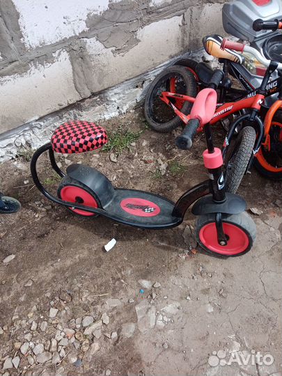 Продам беговелы