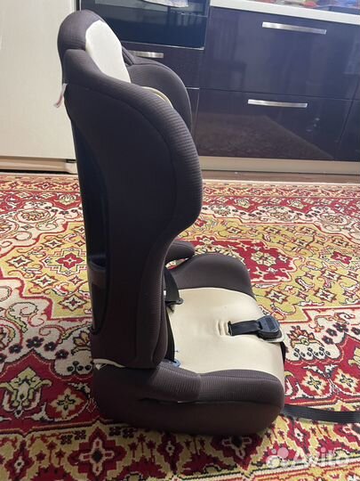 Автомобильное детское кресло