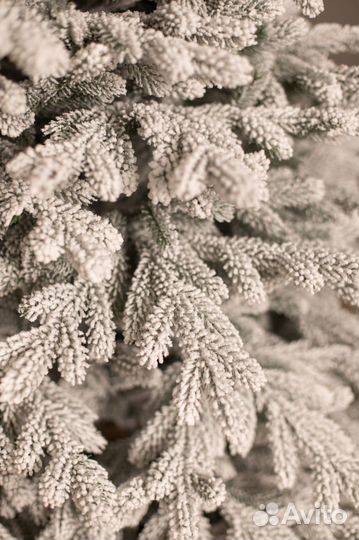 Елка искусственная заснеженная Уральская