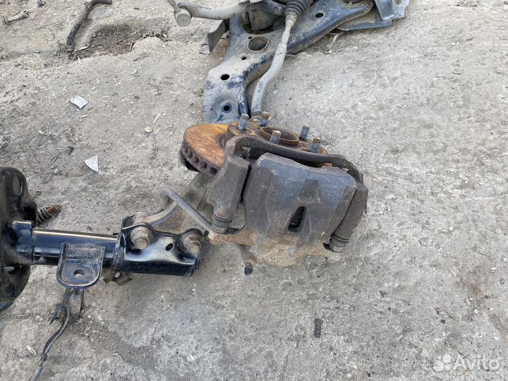 Кулак передний Toyota Corolla 150