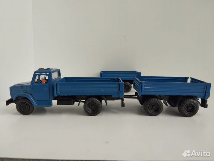 ЗИЛ-4331 с прицепом модель автомобиля 1:43 СССР