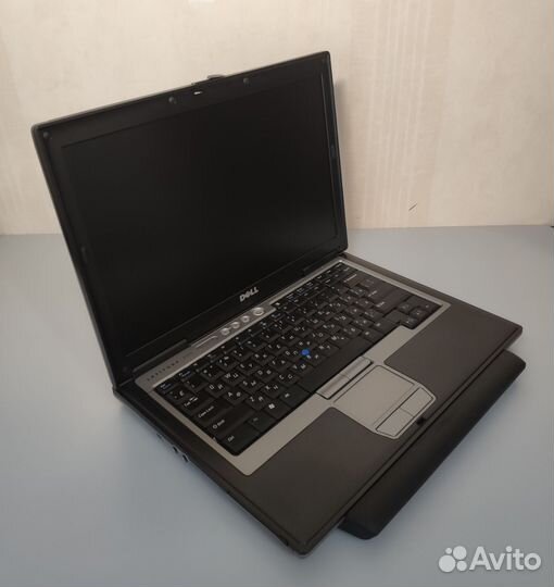 Ноутбук dell latitude D620