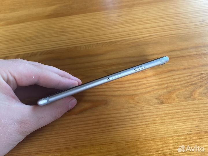 Телефон iPhone 6