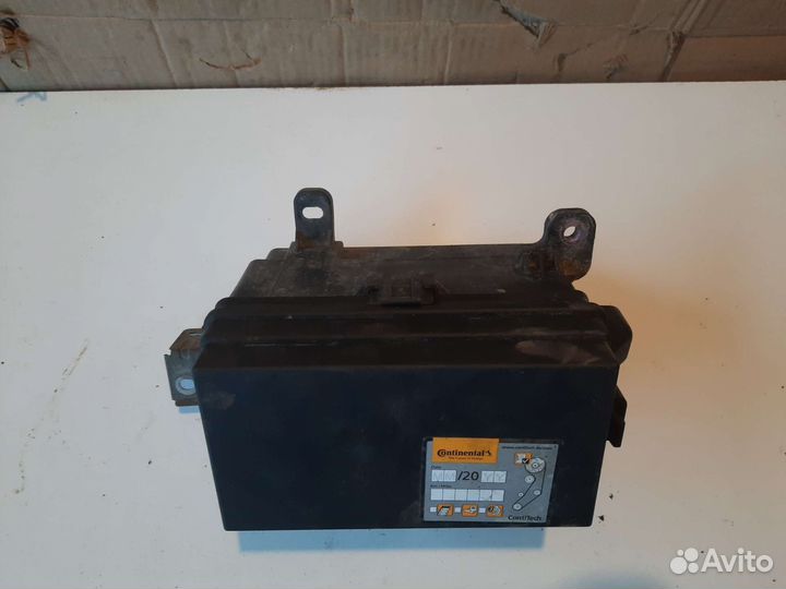 Блок реле подкапотный Chevrolet Aveo T250 f14d3