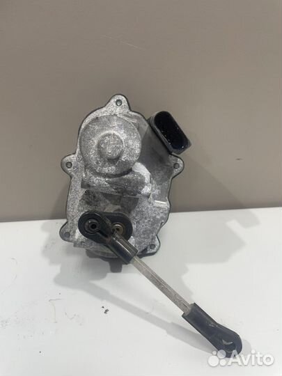 Регулятор заслонки Ауди А6 С6 059129086L