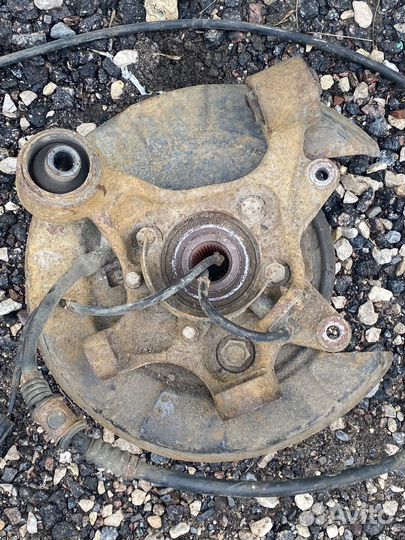 Кулаки задние Паджеро 4 Pajero 4