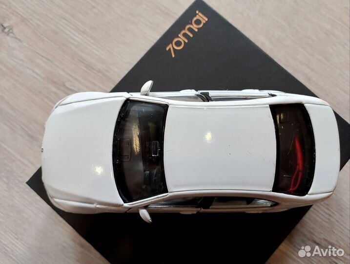 Модель BMW I, металлическая, инерционная