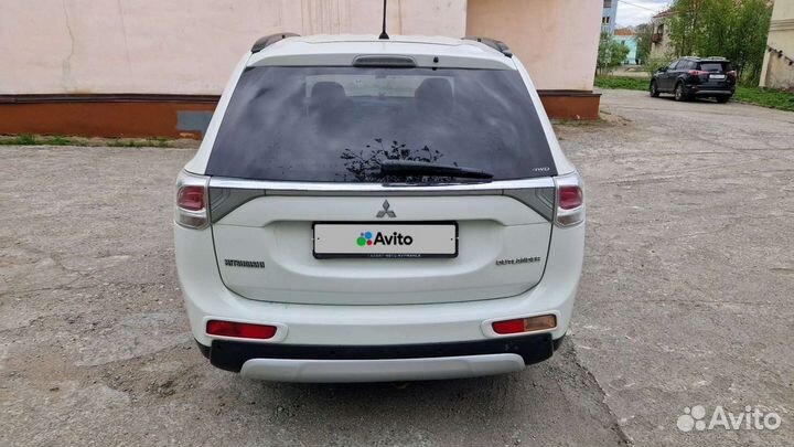 Mitsubishi Outlander 2.4 CVT, 2013, 145 500 км