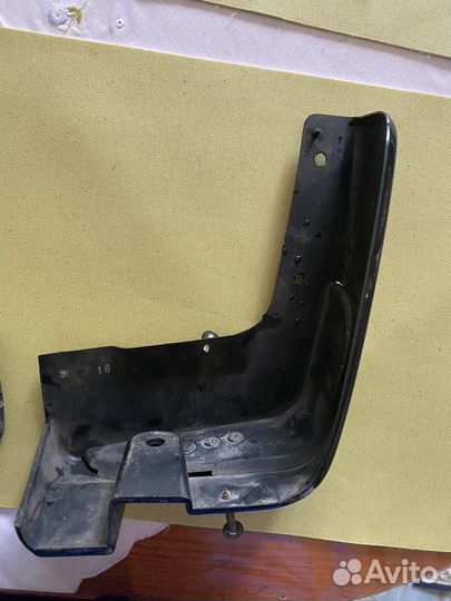 Передние брызговики Subaru Impresa