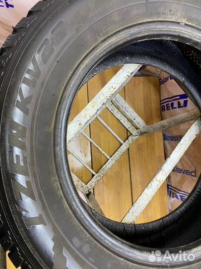 Kumho I'Zen KW22 215/65 R16