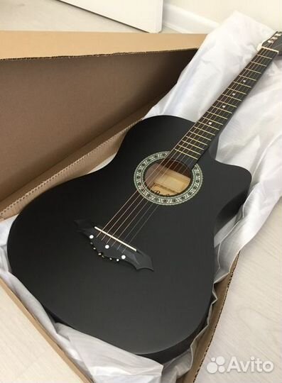 Гитара новая
