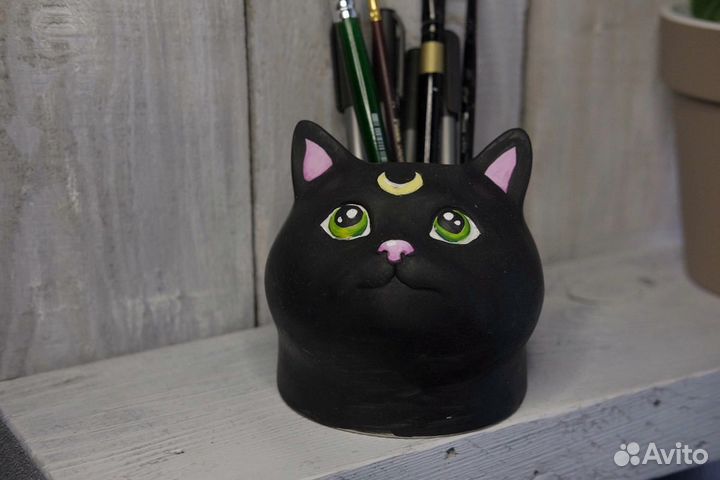 Кашпо горшок для цветов