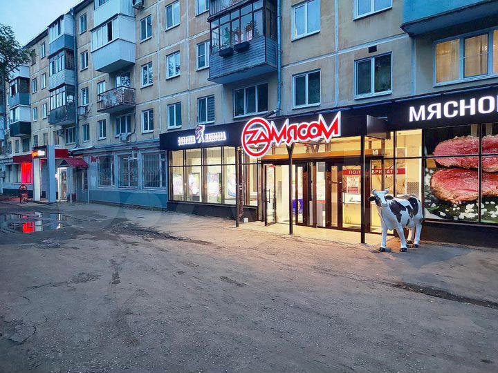 Сдам торговое помещение 73.2м. 1ая линия. 1ый этаж