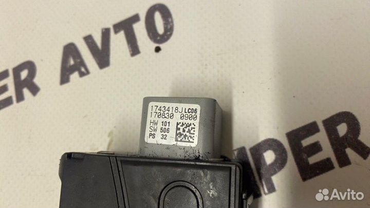 Мотор люка задний Land Rover Discovery 5 L462 306