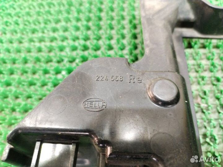 Крепление фары переднее правое Bmw X5 E53 M54