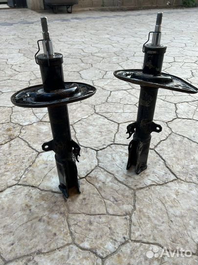 Амортизаторы toyota camry 50 задние, пара