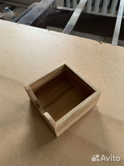 Салфетница из дерева