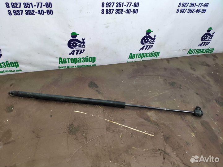 Амортизатор двери багажника Ford Fiesta