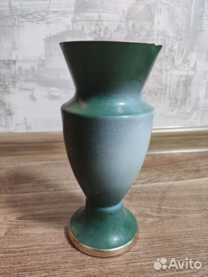 Ваза металлическая