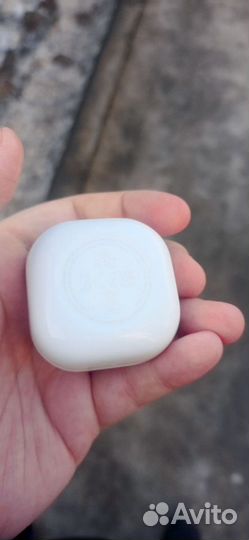 Беспроводные наушники samsung buds