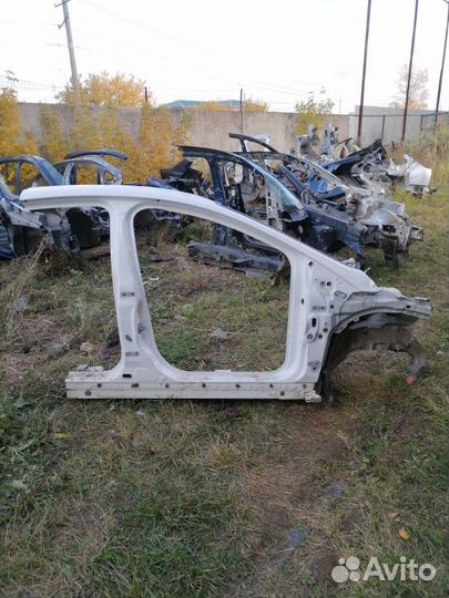 Четверть передний правый Ford Focus 3