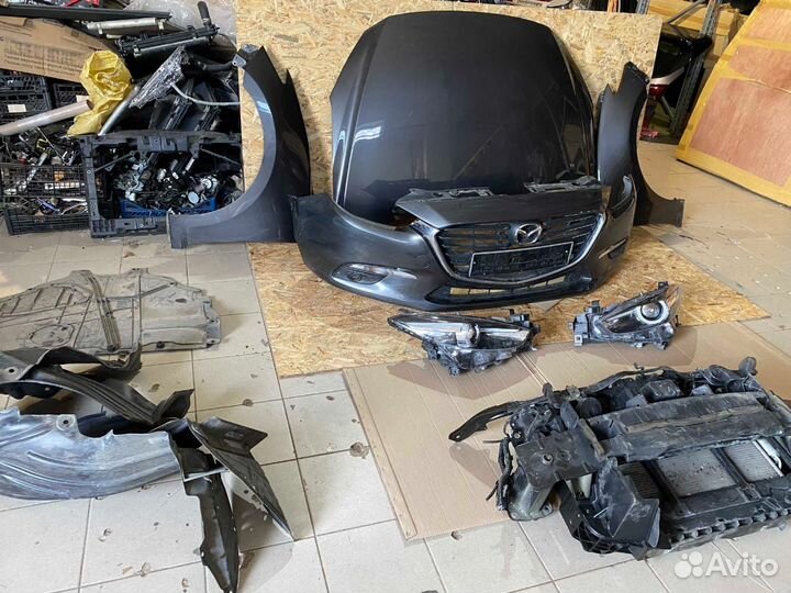 Mazda 3 BM Ноускат Передняя часть автомобиля