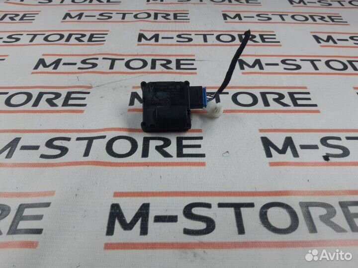 Привод заслонки отопителя Audi A6 C6/4F BDX 2007