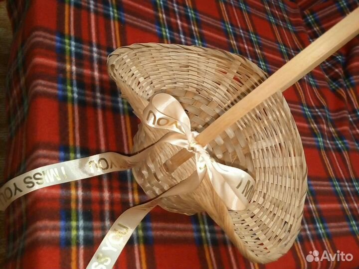Корзина плетёная для подарков