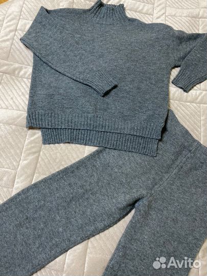 Костюм женский двойка теплый вязаный