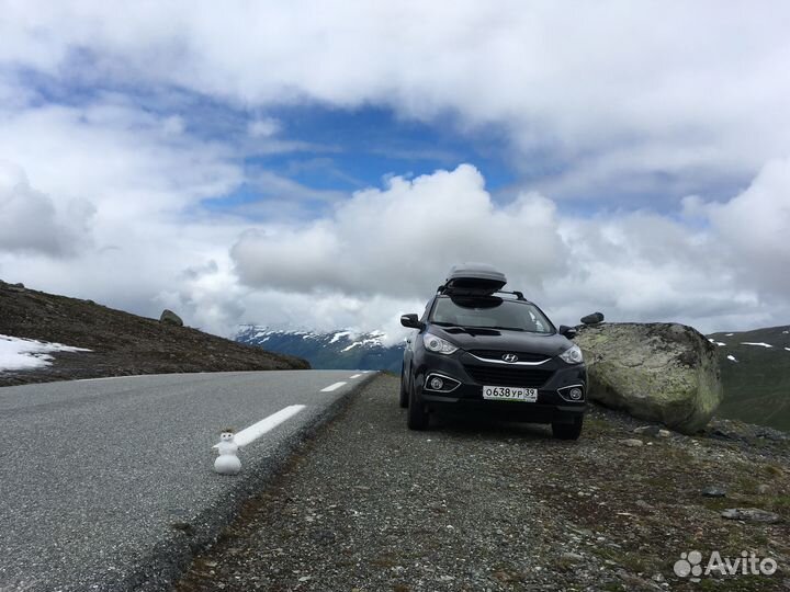 Рейлинг Thule 9592 + KIT 4009