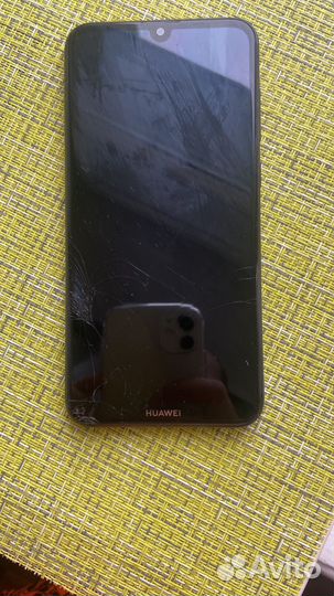 Телефон Huawei Y7 2019