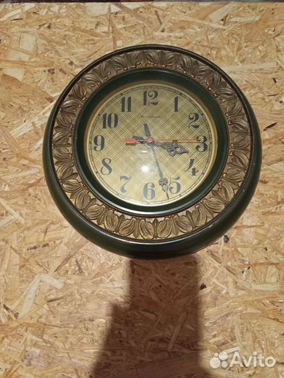 Часы янтарь