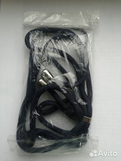 Чехол на iPhone 11 с ремешком на плечо темно-синий