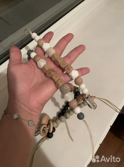 Держатели для соски,цена за все 4