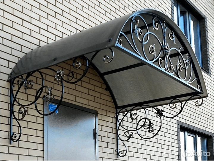 Козырек над входом 1.4м