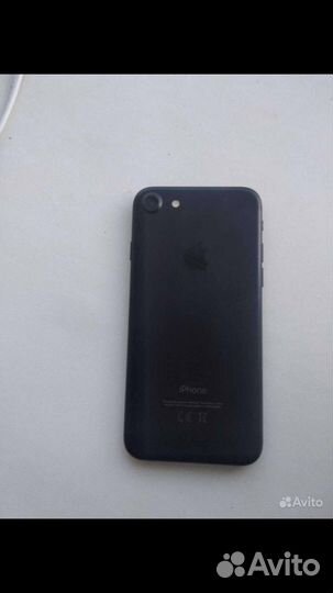 Телефон iPhone 7