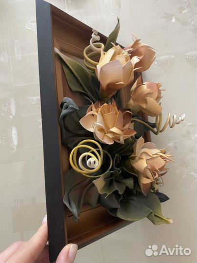 Картина из кожи. Розы. 29*23 см