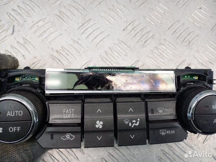 Блок управления печкой Toyota Rav 4 XA40 2.0