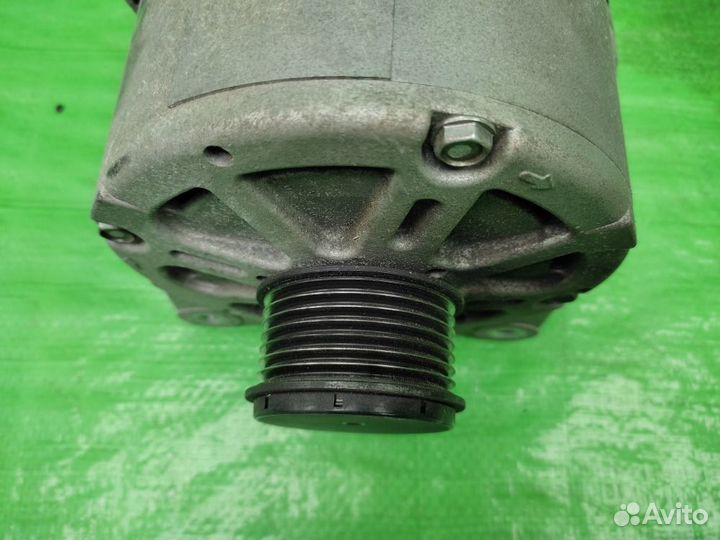 Генератор оригинал hitachi Touareg / Macan