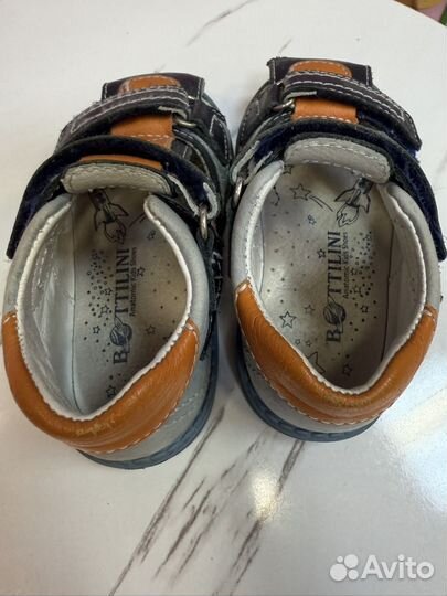 Сандалии для мальчика. Размер 23